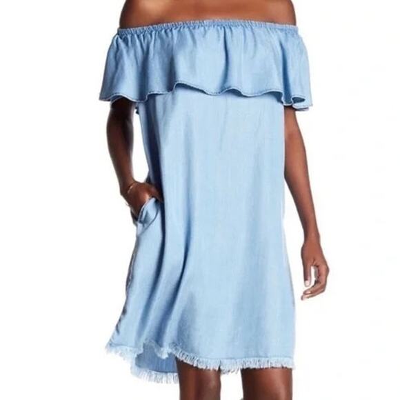 Beach Lunch Lounge Tova Off the Shoulder Chambray Frayed Hem Dress Size Small - Picture 1 of 14